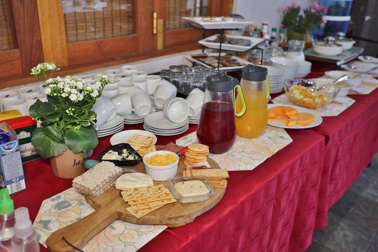 Queen Manor Boutique Guest House Graaff-Reinet Buitenkant foto