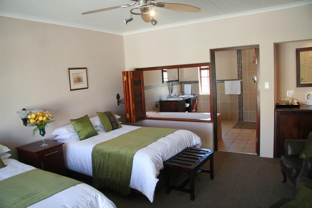 Queen Manor Boutique Guest House Graaff-Reinet Kamer foto