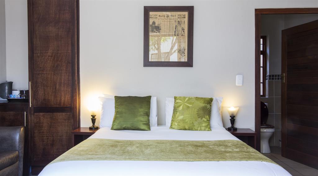 Queen Manor Boutique Guest House Graaff-Reinet Buitenkant foto